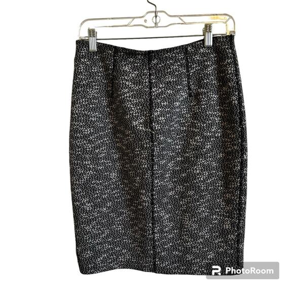 Ann Taylor women’s skirt size 6 grey pencil - Picture 1 of 6